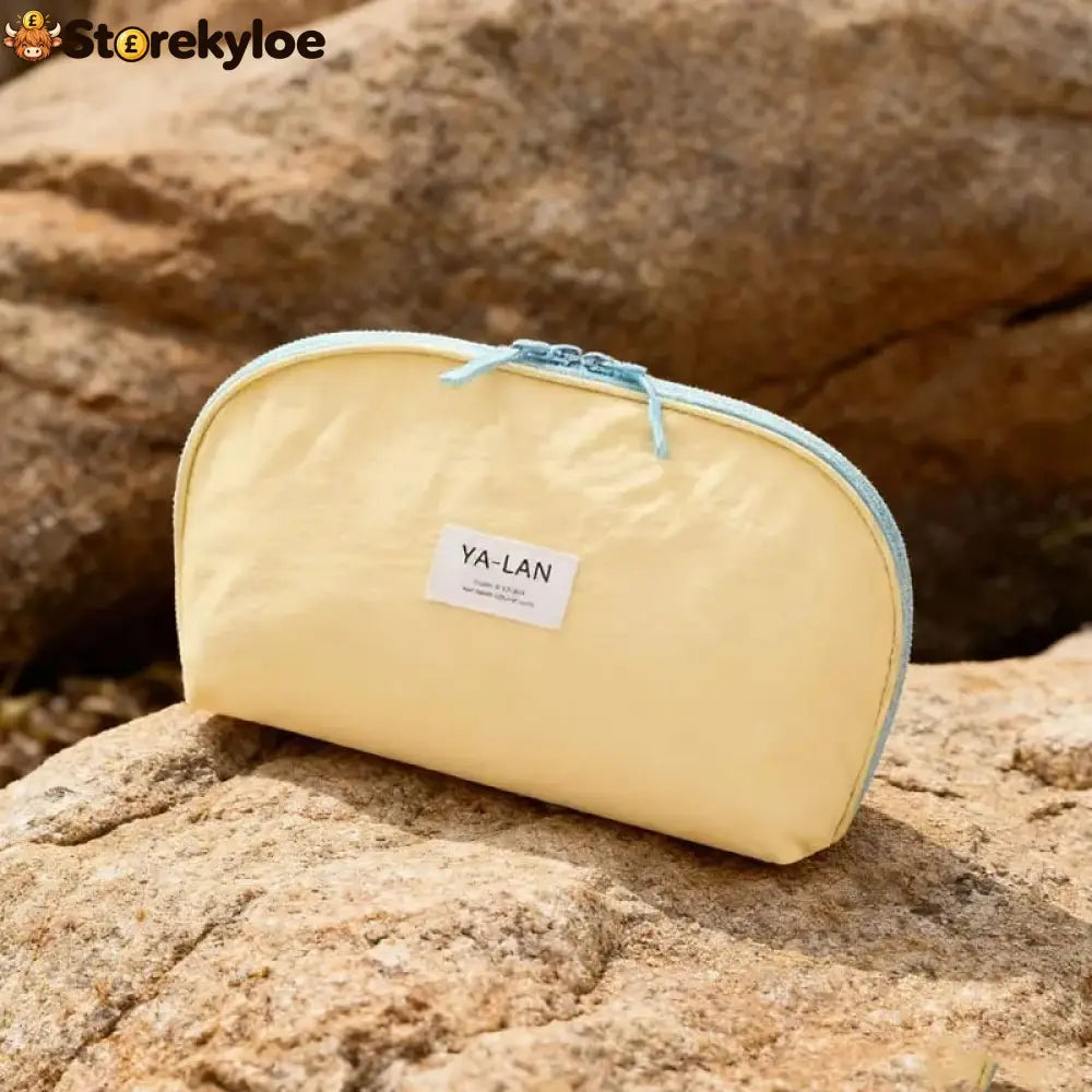🧳 3-in-1 Travel Underwear Storage Bag - Yellow