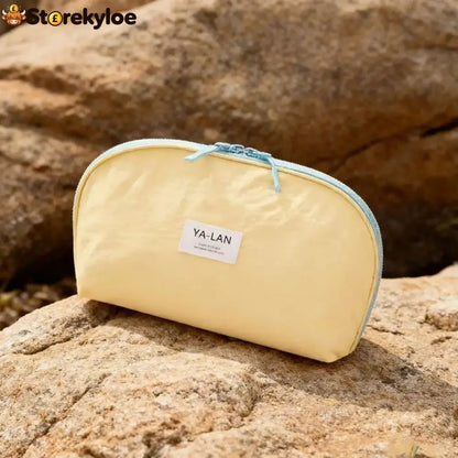 🧳 3-in-1 Travel Underwear Storage Bag - Yellow