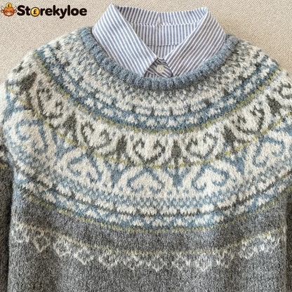 Grey-Chic Vintage Knit Sweater