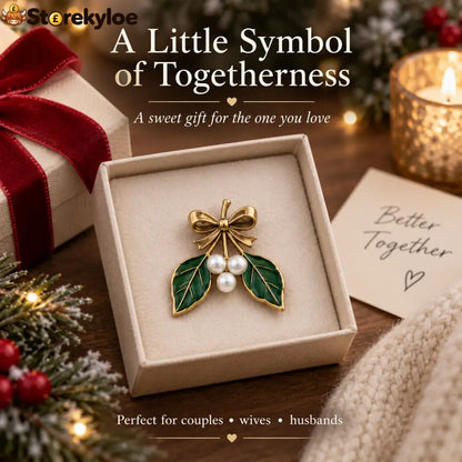 🎄mistletoe Brooch｜kiss · Love · Together - 🎄Mistletoe Brooch