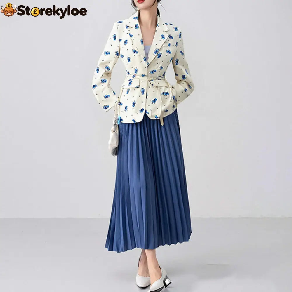 Oversized belted blazer with puff sleeves – Modern and sophisticated elegance - Blue Floral / S
