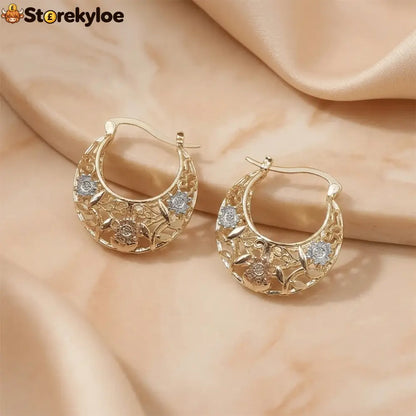 🌸 Vintage 14K Gold Flower Hoop Earrings